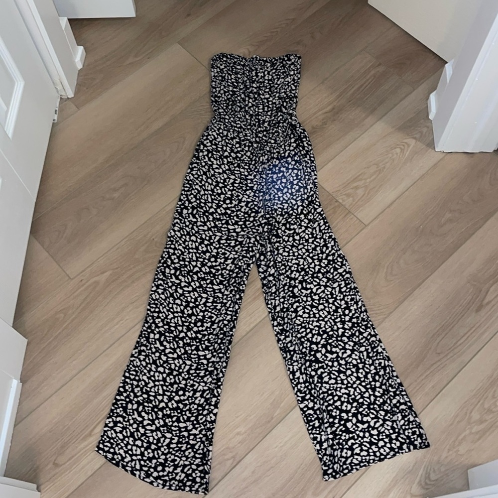 Abercrombie jumpsuit worn once size XS great condition